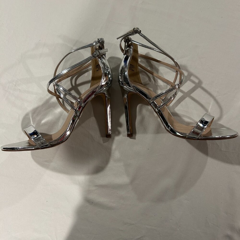 River Island Wide Fit Metallic Cross Strap Barely There Silver EU 41